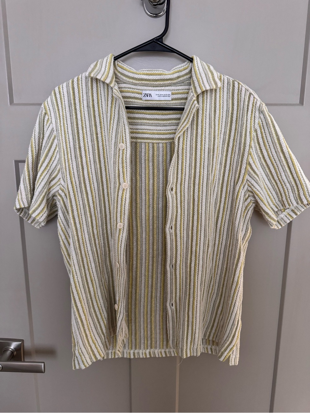 Zara Short Sleeve Vertical Stripe Button-Up Shirt in Cream and Yellow-Green